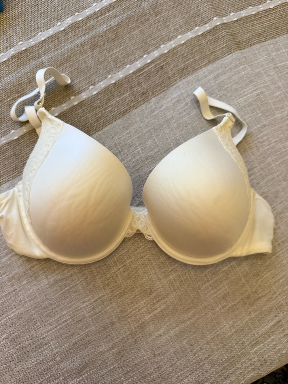 Maidenform Smooth Light Ivory T-Shirt Bra